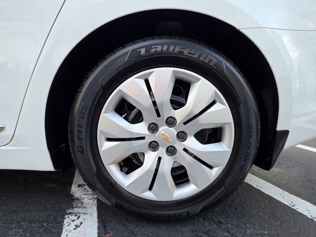 2013 Chevrolet Cruze LS Auto