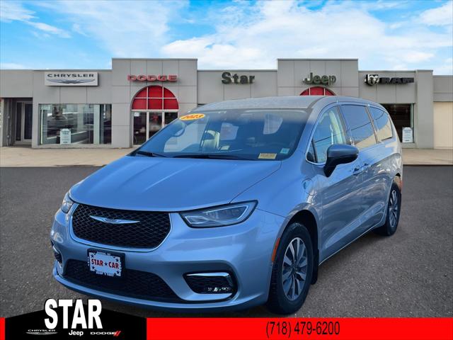 2023 Chrysler Pacifica Hybrid Touring L