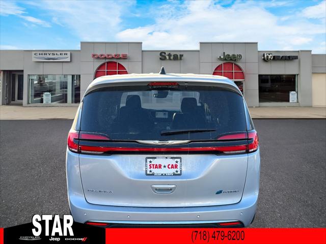 2023 Chrysler Pacifica Hybrid Touring L