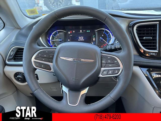 2023 Chrysler Pacifica Hybrid Touring L