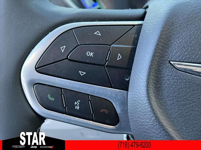 2023 Chrysler Pacifica Hybrid Touring L
