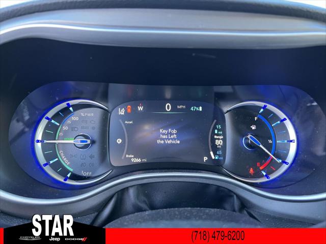 2023 Chrysler Pacifica Hybrid Touring L