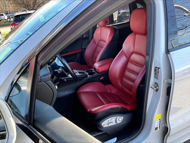 2021 Porsche Macan Turbo