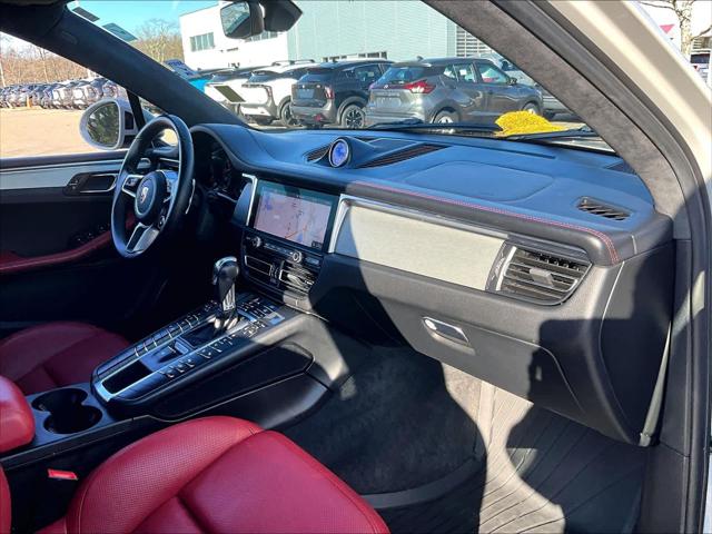 2021 Porsche Macan Turbo