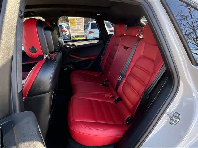 2021 Porsche Macan Turbo