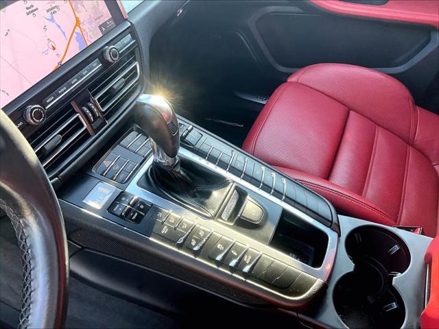 2021 Porsche Macan Turbo