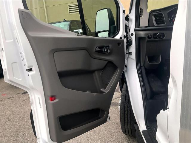 2022 Ford Transit Cutaway Unknown