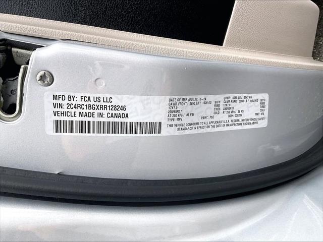 2024 Chrysler Pacifica Touring L