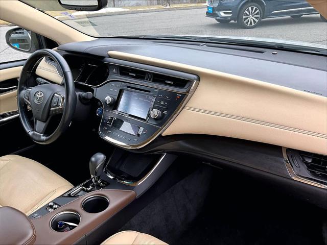 2018 Toyota Avalon Hybrid Limited