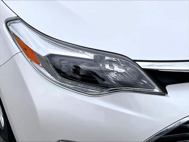 2018 Toyota Avalon Hybrid Limited