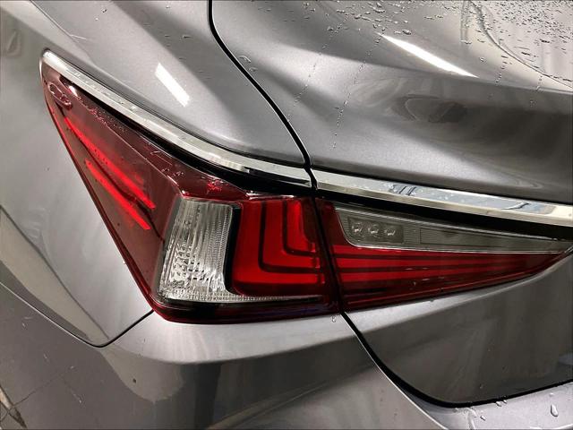 2021 Lexus ES 350 Unknown