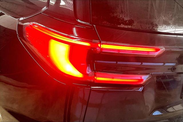 2025 GMC Acadia AWD Elevation