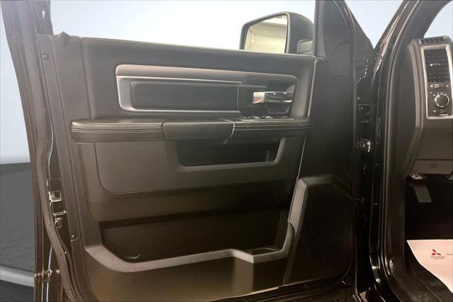 2022 Ram 1500 Classic Warlock Quad Cab 4x4 6'4" Box
