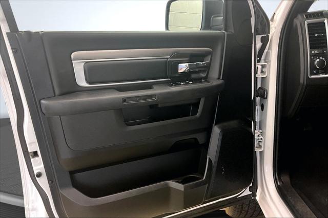 2024 Ram 1500 Classic Warlock Crew Cab 4x4 5'7" Box