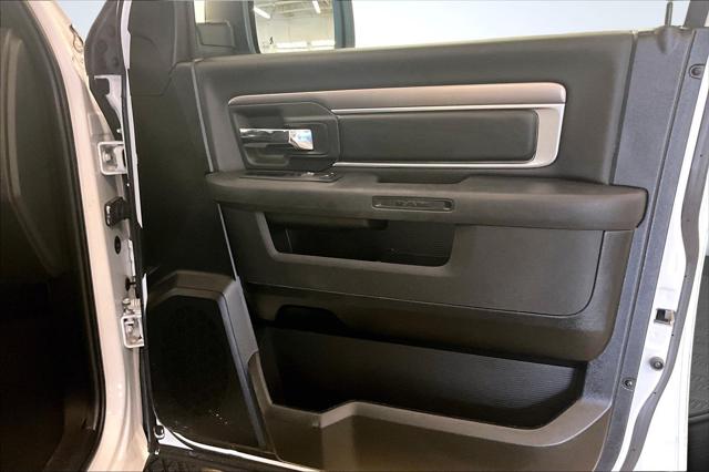 2024 Ram 1500 Classic Warlock Crew Cab 4x4 5'7" Box