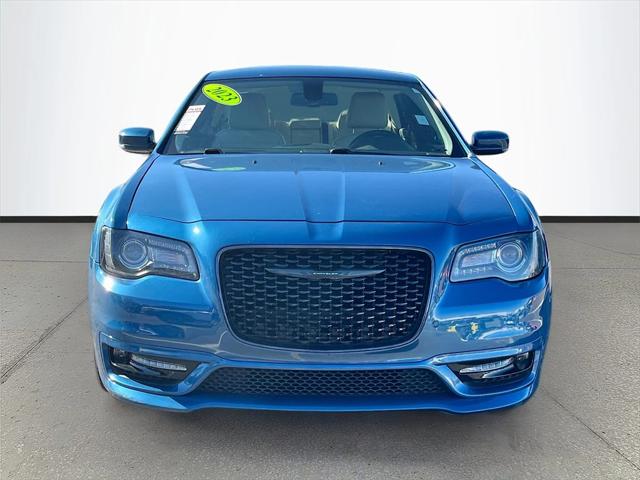 2023 Chrysler 300 Touring L