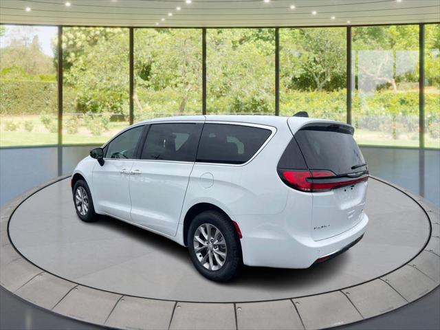 2026 Chrysler Pacifica Limited AWD