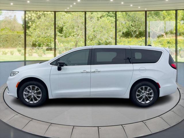 2026 Chrysler Pacifica Limited AWD