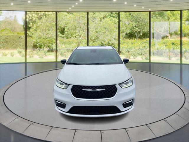 2026 Chrysler Pacifica Limited AWD