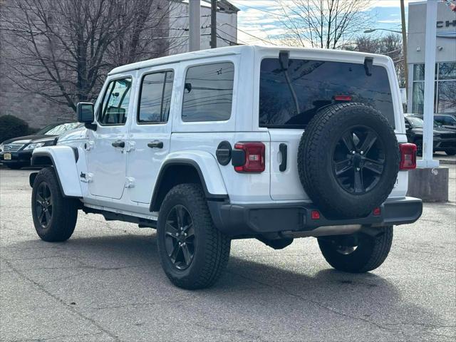 2022 Jeep Wrangler Unlimited Sahara Altitude 4x4