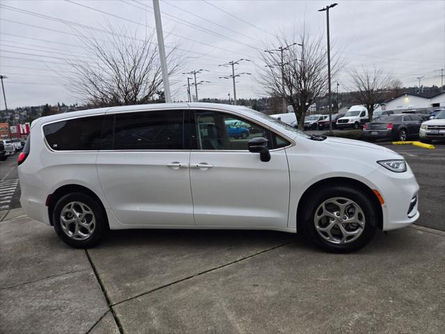 2024 Chrysler Pacifica Limited AWD