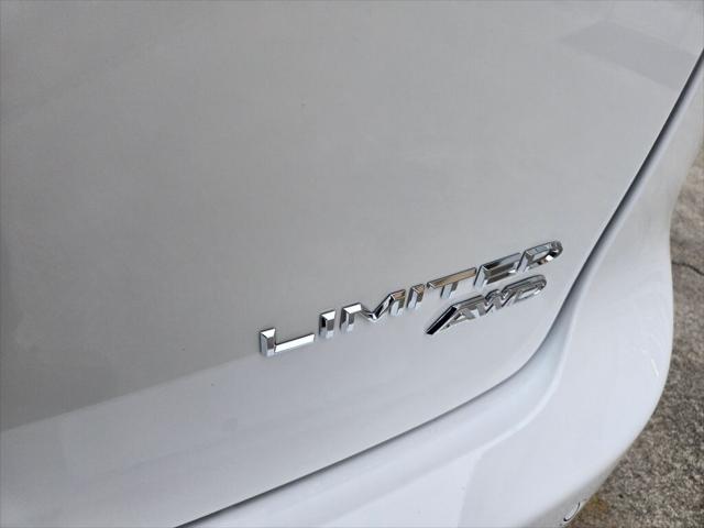 2024 Chrysler Pacifica Limited AWD