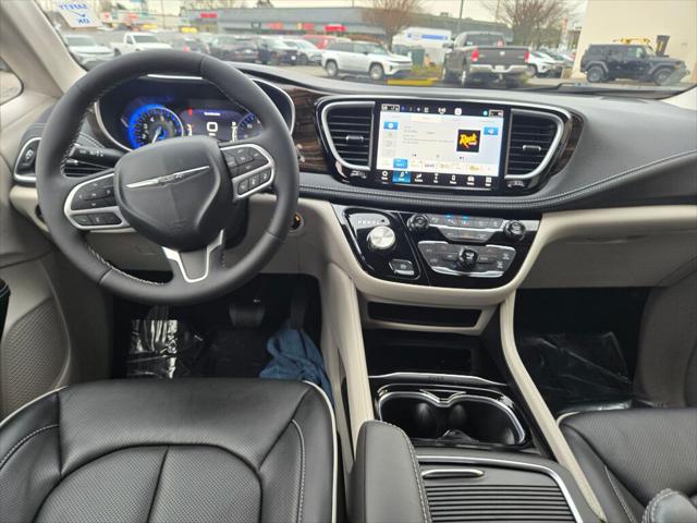 2024 Chrysler Pacifica Limited AWD
