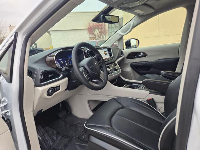 2024 Chrysler Pacifica Limited AWD