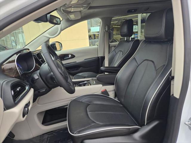 2024 Chrysler Pacifica Limited AWD