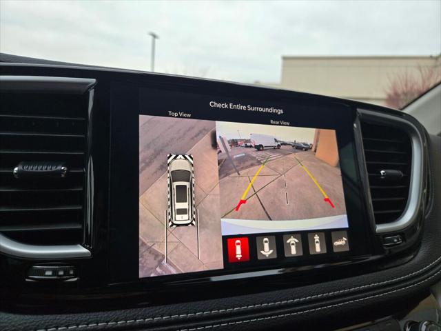 2024 Chrysler Pacifica Limited AWD