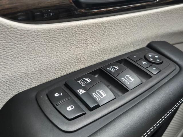 2024 Chrysler Pacifica Limited AWD