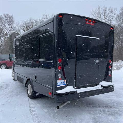 2025 Ford E-450 Cutaway E-450 DRW 158 WB