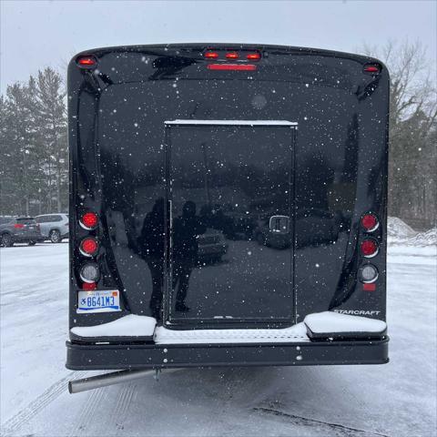 2025 Ford E-450 Cutaway E-450 DRW 158 WB