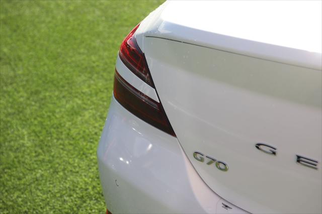 2023 Genesis G70 2.0T RWD
