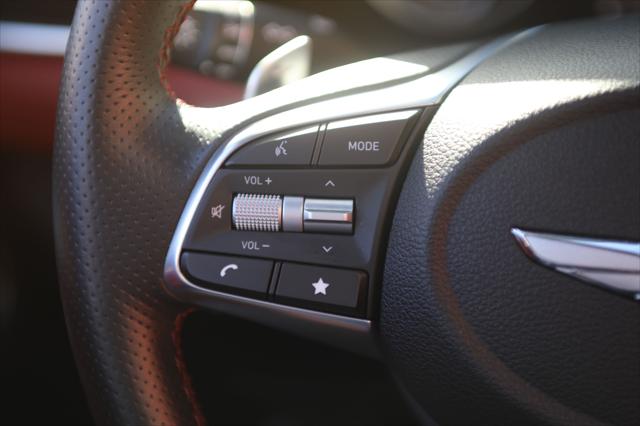 2023 Genesis G70 2.0T RWD