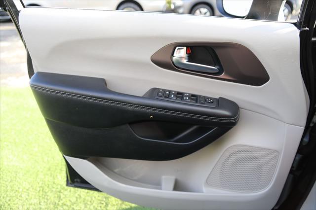 2020 Chrysler Voyager LXI