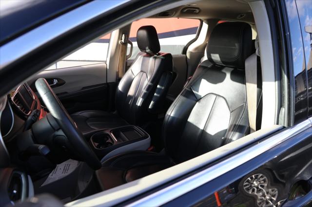 2020 Chrysler Voyager LXI
