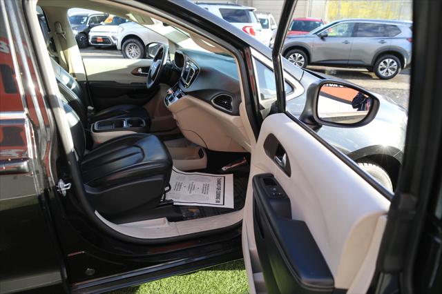 2020 Chrysler Voyager LXI