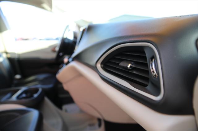 2020 Chrysler Voyager LXI