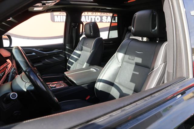 2023 Cadillac Escalade 4WD Sport