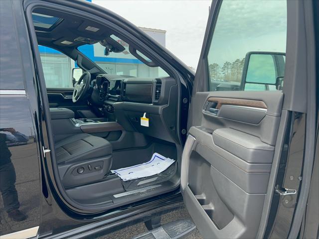 2026 Chevrolet Silverado 3500HD Crew Cab, Standard Bed, High Country, 4WD