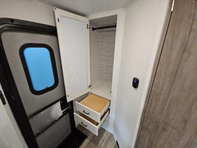 2026 Ford E-350 Cutaway Unknown