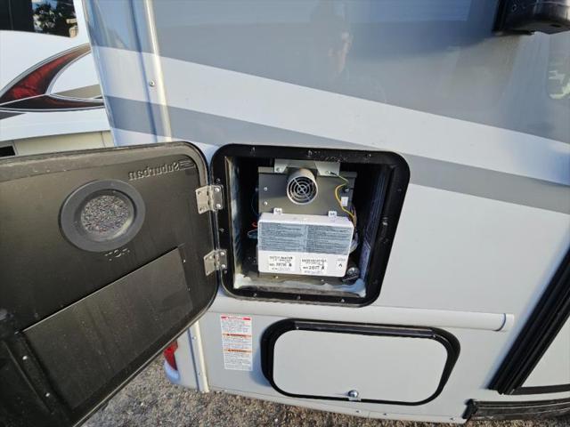 2026 Ford E-350 Cutaway Unknown
