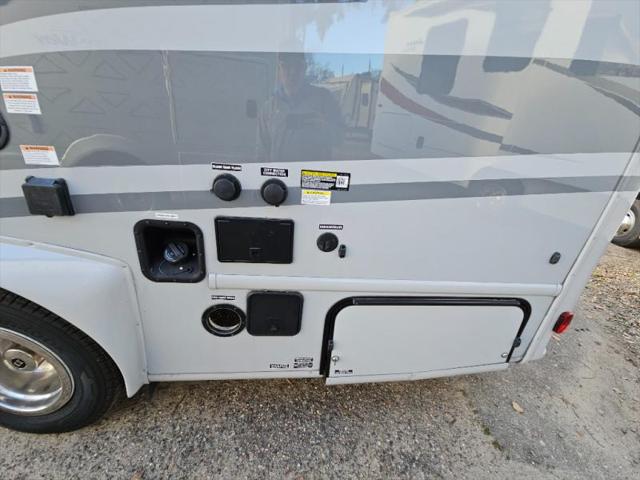 2026 Ford E-350 Cutaway Unknown