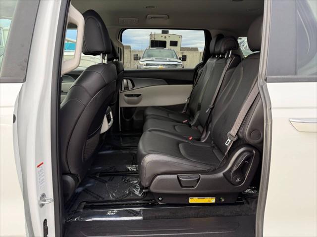 2024 Kia Carnival MPV LX Seat Package