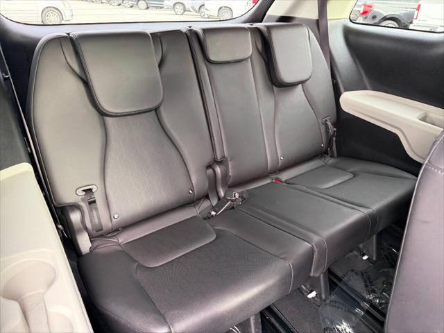 2024 Kia Carnival MPV LX Seat Package