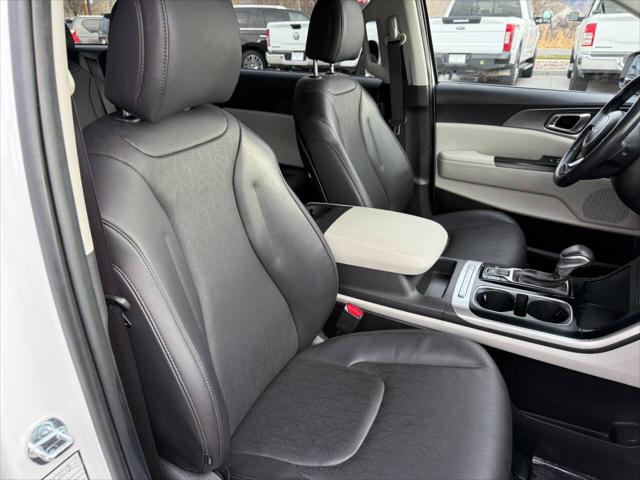 2024 Kia Carnival MPV LX Seat Package
