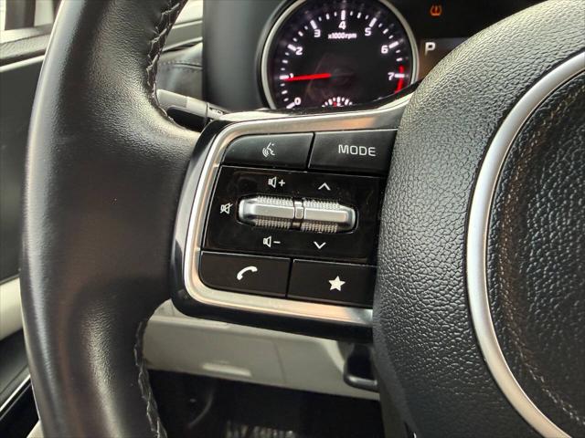 2024 Kia Carnival MPV LX Seat Package