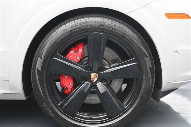 2025 Porsche Cayenne E-Hybrid S
