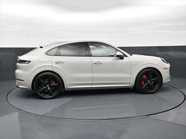 2025 Porsche Cayenne E-Hybrid S